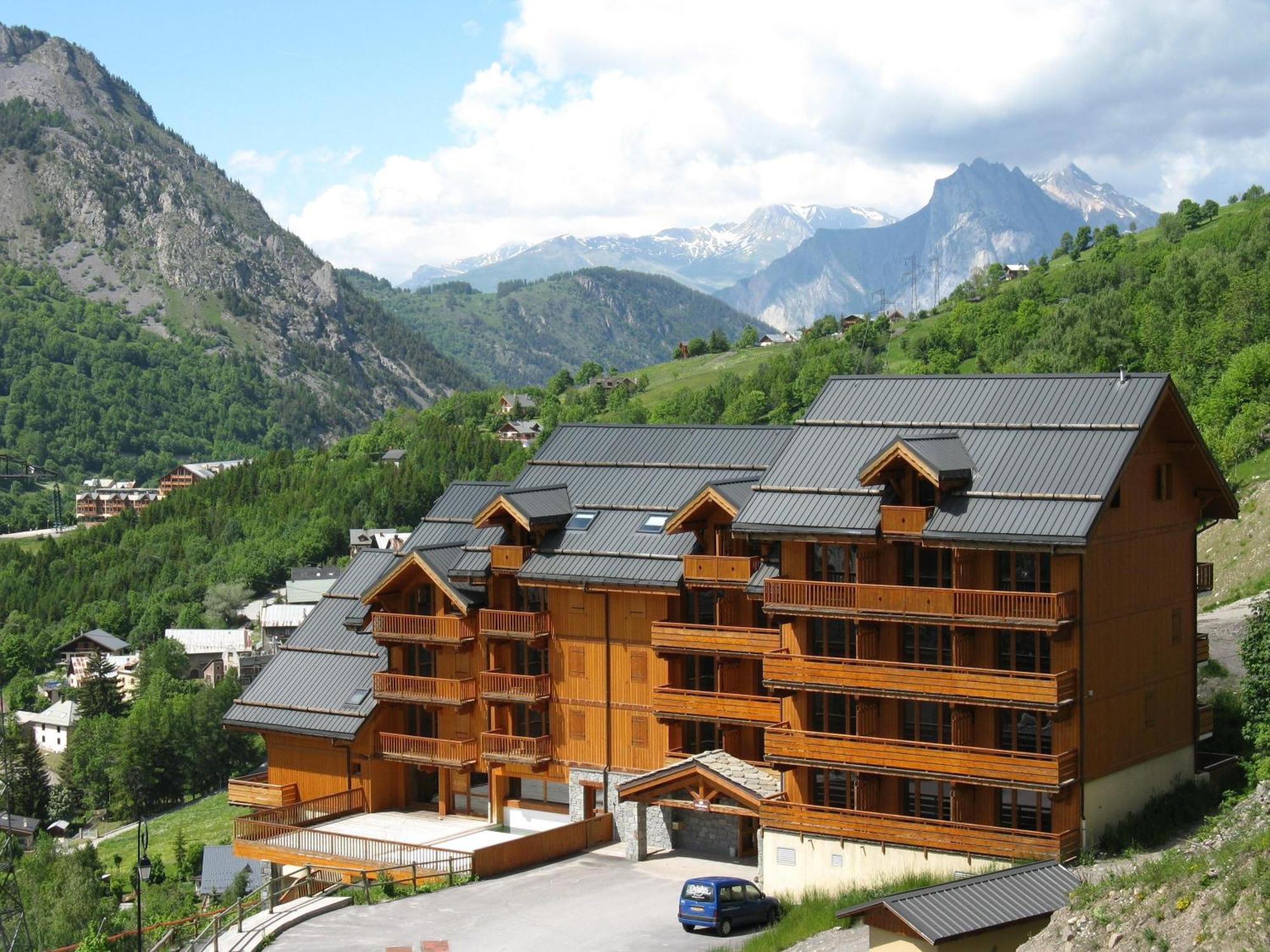 Residence Odalys Le Hameau Et Les Chalets De La Vallee D'Or Valloire Exterior foto