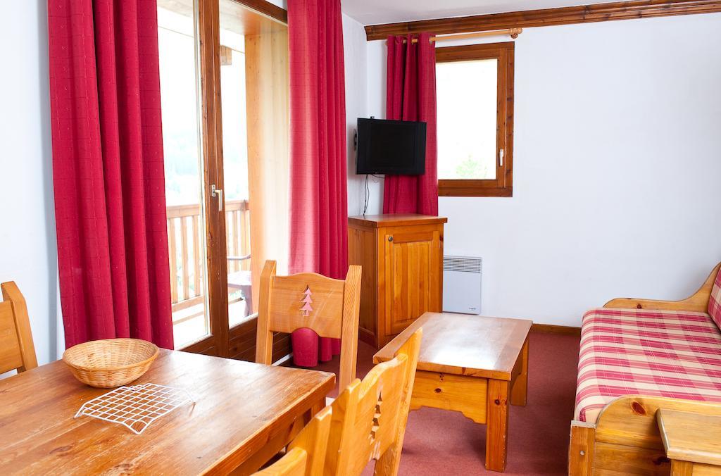 Residence Odalys Le Hameau Et Les Chalets De La Vallee D'Or Valloire Quarto foto